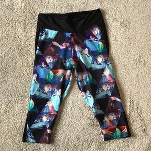 Women’s Cinderella capri leggings size Small